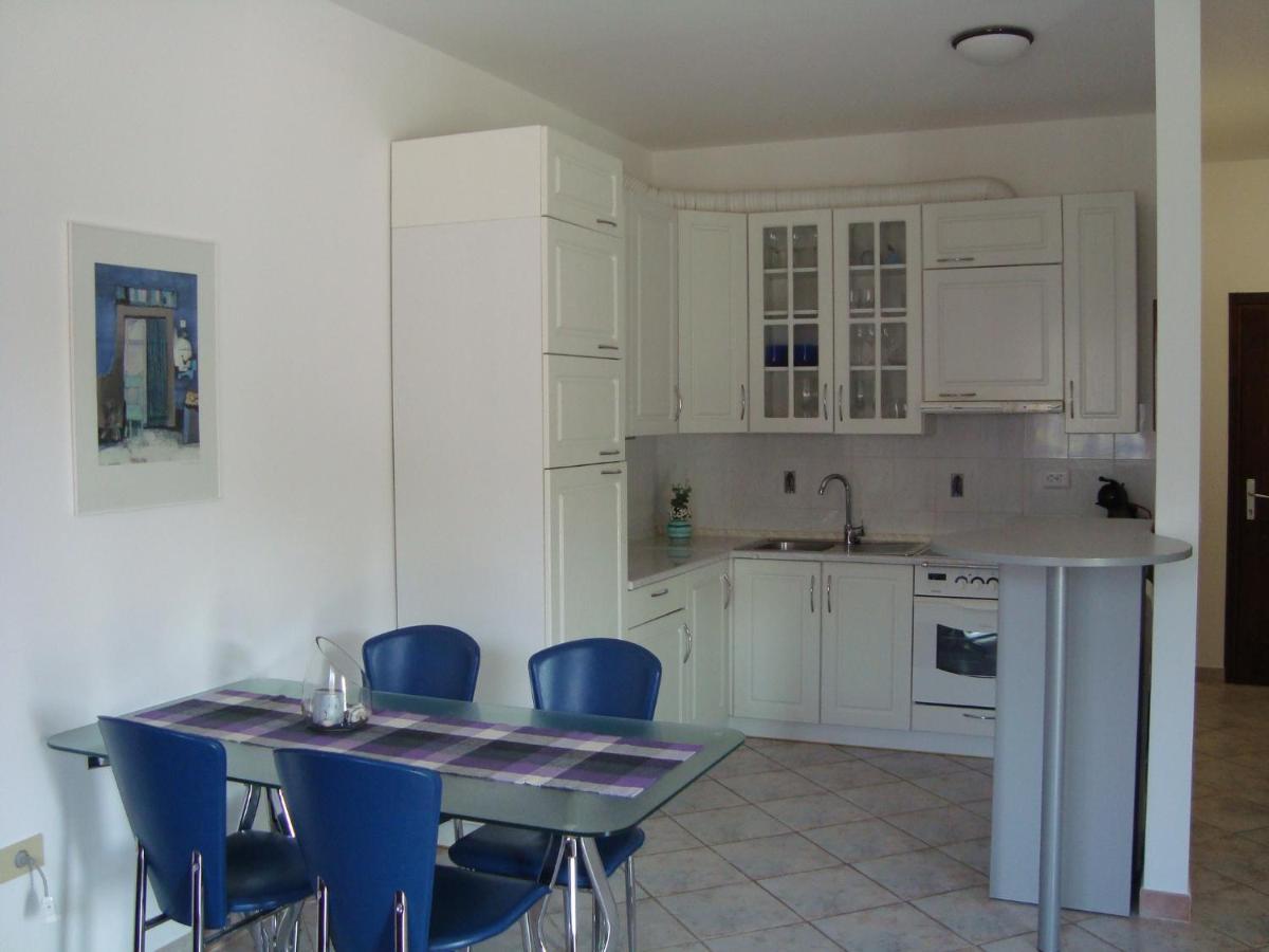 Apartman Carmen Цървени Връх Екстериор снимка